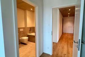 3-Zimmer-Neubauwohnung mit ca. 102 m², traumhaftem Bergblick, Süd-West-Ausrichtung und Einbauküche – Die vollständige Adresse der Immobilie erhältst du vom Anbieter., 83024 Nord, Rosenheim – Vorschaubild 9
