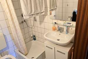 Großes Einfamilienhaus mit Einliegerwohnung, Wintergarten, Garten u. 3 Garagen sucht neue Eigentümer – Die vollständige Adresse der Immobilie erhältst du vom Anbieter., 71296 Heimsheim – Vorschaubild 42