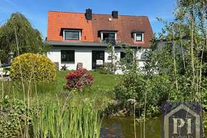 Traumhaft gelegenes Zweifamilienhaus mit Weitblick über das Noor – Feldrandlage bei Eckernförde – Die vollständige Adresse der Immobilie erhältst du vom Anbieter., 24340 Windeby – Vorschaubild 1