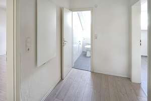 Dachgeschoß-Altbauwohnung mitten in der Neheimer City! – Die vollständige Adresse der Immobilie erhältst du vom Anbieter., 59755 Arnsberg – Vorschaubild 4