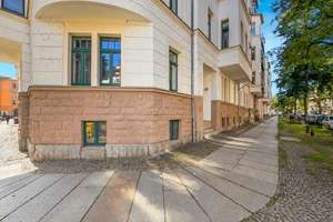 Familienwohnung in Schleußig: 4-Raum-Altbauwohnung mit ca. 106 m², Balkon und historischem Charme – 4229 Schleußig, Leipzig – Vorschaubild 2