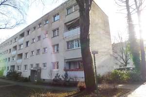 Einzugsbereite EG-Wohnung mit Einbauküche und Balkon!