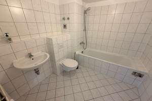 Geräumige 3-Zimmer-Wohnung mit Balkon im 11.OG! – Angerburger Allee 49, 14055 Westend, Berlin – Vorschaubild 10