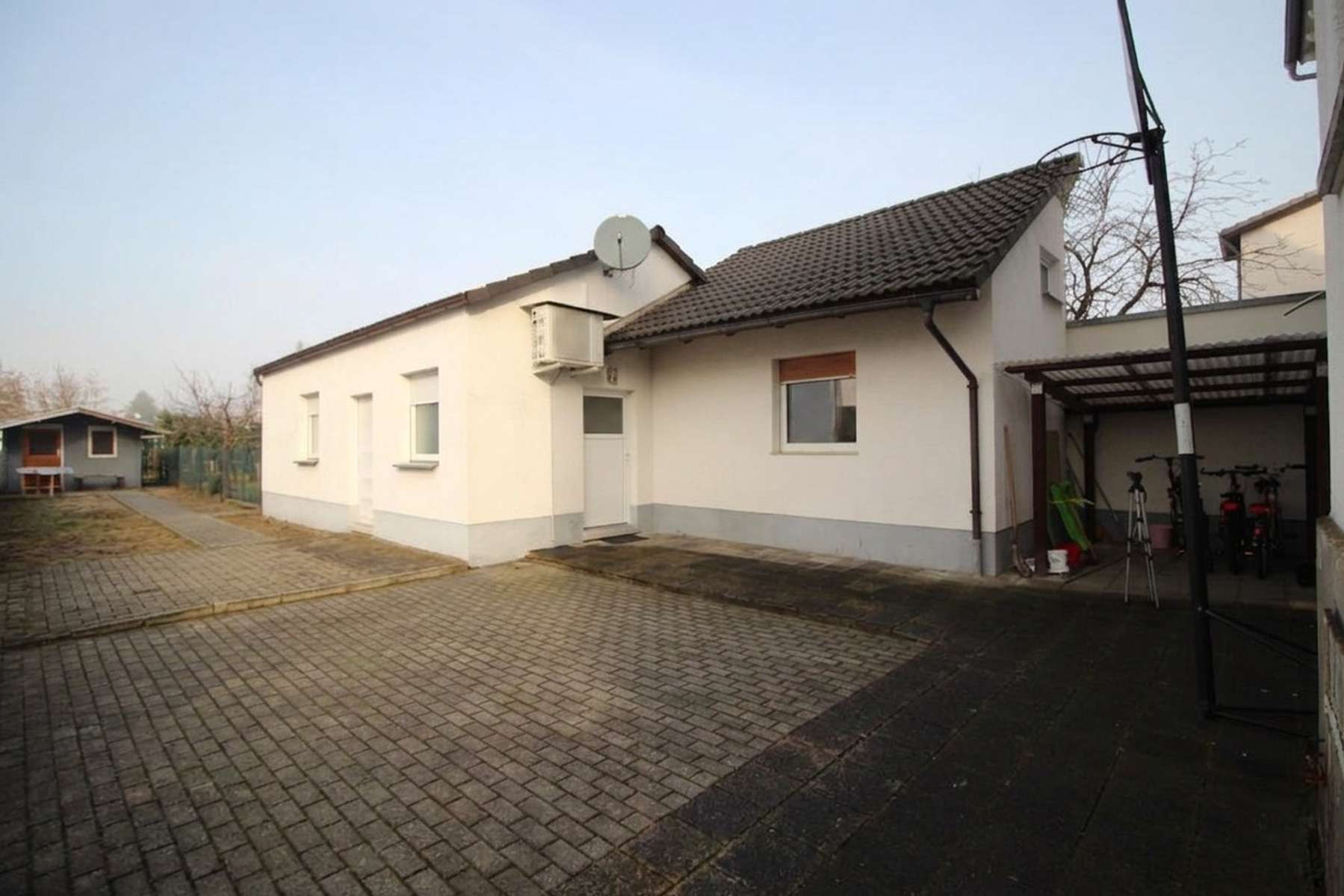 2 Wohneinheiten im Ober- und Dach-geschoss mit Nebengebäude & Garten in Großauheim, Main Kinzig Kreis – Bild 3