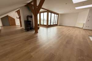 Besondere 3-Raum-Dachgeschoss-Maisonettewohnung mit zwei Bädern, großer Dachterrasse, Kamin & Garage – 2826 Innenstadt, Görlitz – Vorschaubild 1