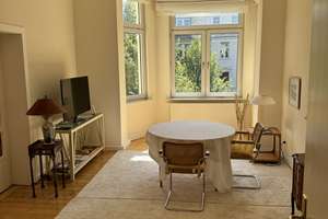 Helle und sehr gepflegte 4-Zimmer-Altbauwohnung mit gehobener Ausstattung im Rheingauviertel – Rüdesheimer Straße 29, 65197 Rheingauviertel / Hollerborn, Wiesbaden – Vorschaubild 1