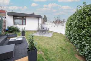 Reihenbungalow mit Garten und Einliegerwohnung als Kapitalanlage Freiburg-St.Georgen – Freiburg im Breisgau – Vorschaubild 1