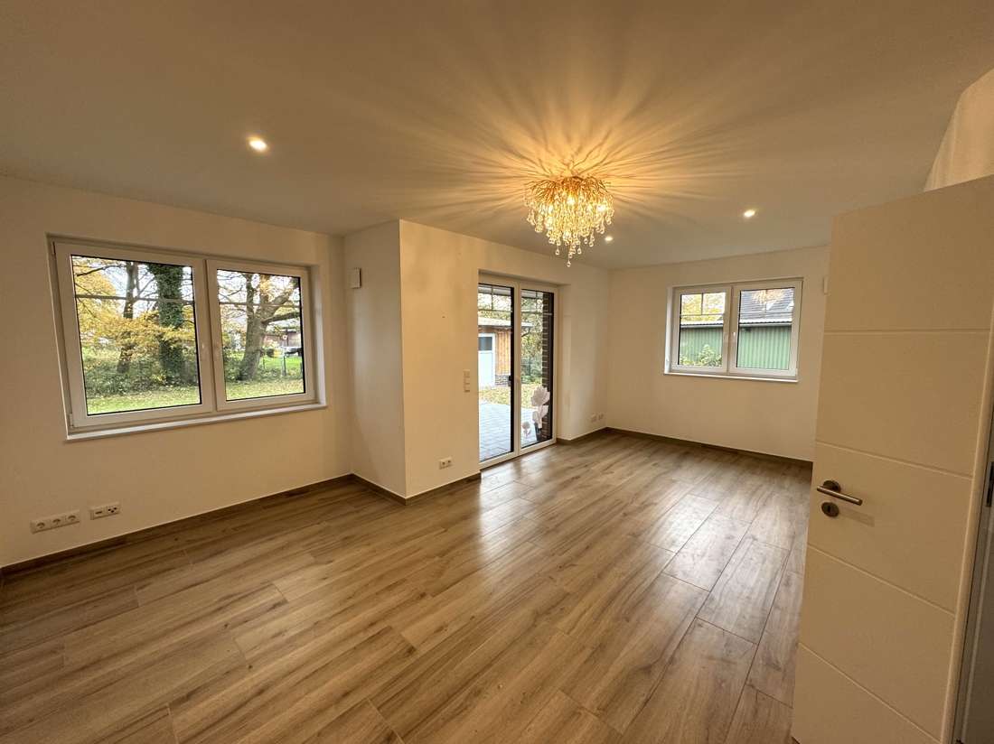 Immobilie in Sauensiek - Energieeffizient & stilvoll – moderne Doppelhaushälfte mit sechs Zimmern und Garten in Sauensiek *** - Bild 10