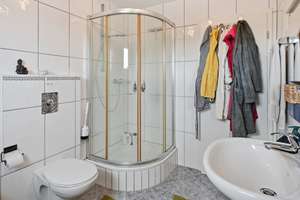 Attraktiver und großzügiger Bungalow mit Garten, Garage und Carport in Kapsweyer – Die vollständige Adresse der Immobilie erhältst du vom Anbieter., 76889 Kapsweyer – Vorschaubild 21
