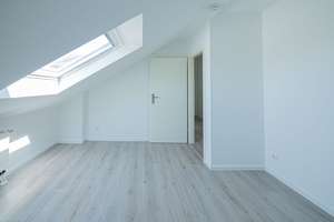 Helle Dachwohnung im Altbau - frisch renoviert, Tageslichtbad, schickes Laminat/Vinyl - bezugsfertig – Oederaner Straße 14, 1159 Löbtau-Nord, Dresden – Vorschaubild 10