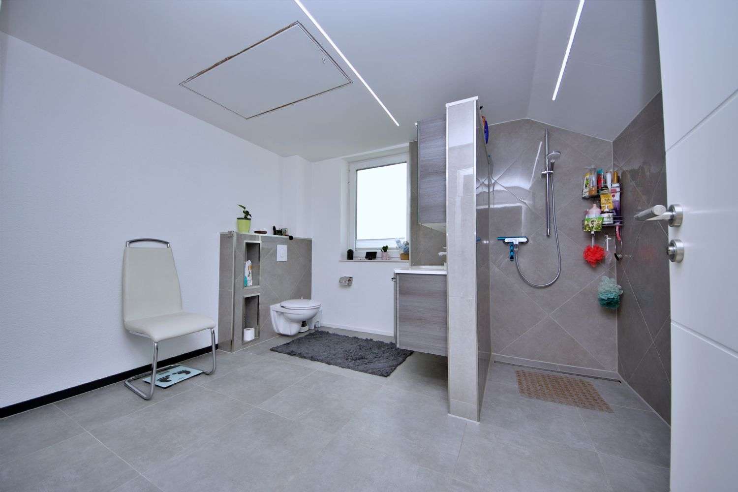 Immobilie in Wassenach - Modernes Traumhaus in idyllischer Lage von Wassenach - Bild 1