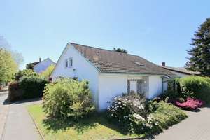 Ihr neues Zuhause wartet - Einfamilienhaus mit 836 m² Traumgrundstück und Gestaltungspotenzial – Die vollständige Adresse der Immobilie erhältst du vom Anbieter., 76287 Rheinstetten – Vorschaubild 1
