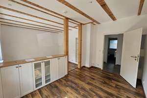N-Eberhardshof, charmante 2- Zimmer-Gartenwohnung, Tageslichtbad und geschmackvoller EBK – Die vollständige Adresse der Immobilie erhältst du vom Anbieter., 90431 Eberhardshof, Nürnberg – Vorschaubild 1