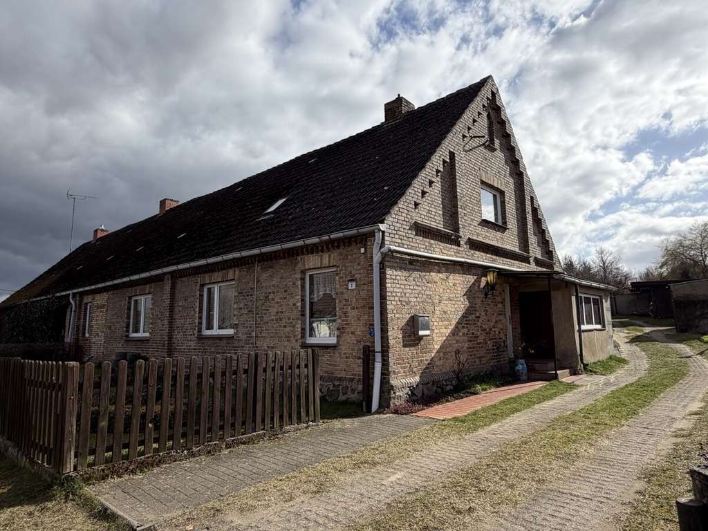 Immobilie in Kreien - PROVISIONSFREI | Aus Alt mach Wow – Haus mit Charakter und riesigem Gestaltungsspielraum - Bild 0