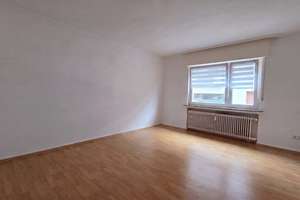 Gepflegte 2,5-Zimmer-Wohnung im Hochparterre – ideal für Eigennutzer und Kapitalanleger – Die vollständige Adresse der Immobilie erhältst du vom Anbieter., 45127 Ostviertel, Essen – Vorschaubild 2