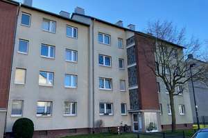 LEER WERDENDE 3 ZIMMER WOHNUNG MIT SÜDBALKON!