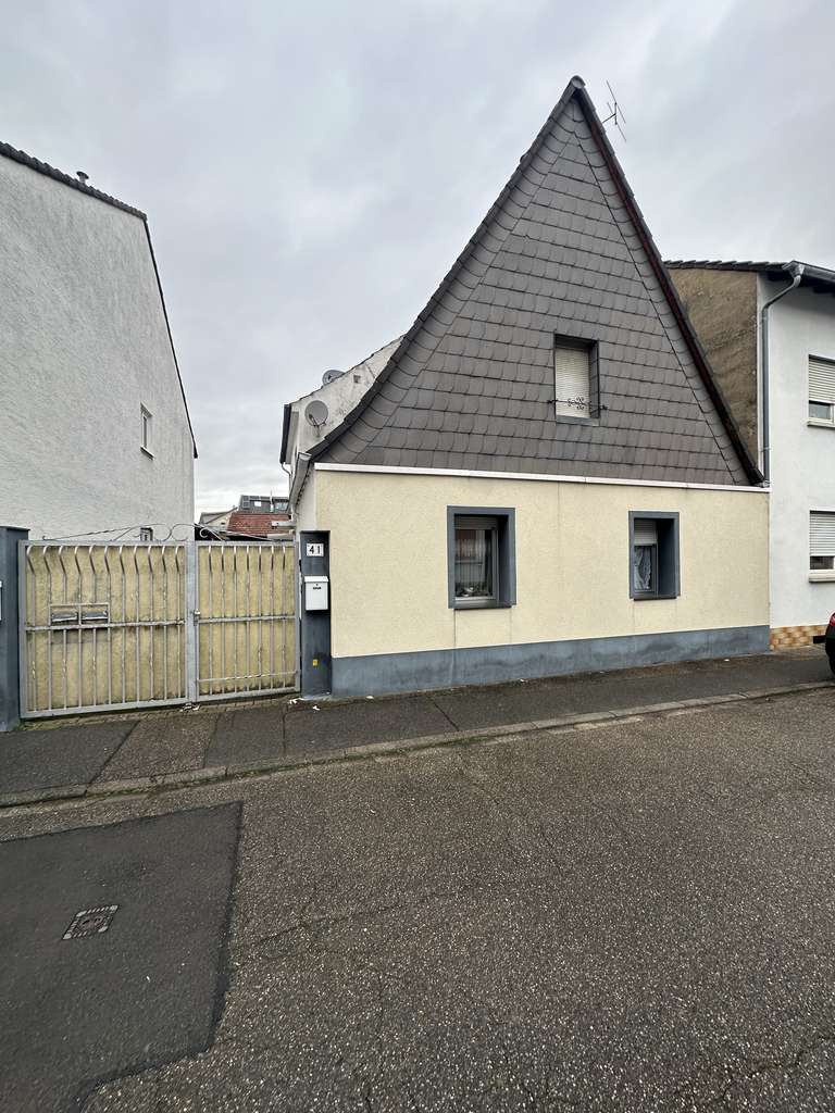 Immobilie in Hockenheim - 2 Häuser auf einem Grundstück - Bild 0