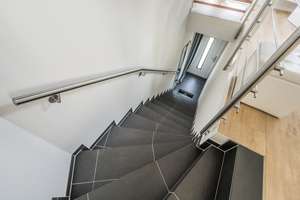 Lichtdurchflutete Maisonette-Wohnung mit hochwertiger Ausstattung in Mönchengladbach – Die vollständige Adresse der Immobilie erhältst du vom Anbieter., 41068 Venn, Mönchengladbach – Vorschaubild 3