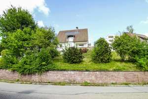 Sofort wohlfühlen: Lichtdurchflutetes 6-Zi.-Architektenhaus in idyllischer Lage in Sankt Georgen – Die vollständige Adresse der Immobilie erhältst du vom Anbieter., 78112 Sankt Georgen im Schwarzwald – Vorschaubild 2