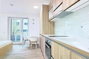 Urbanes Studio in Stuttgart: Befristete Untermiete/Nachmiete (2,5 Monate)