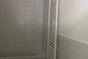 Schöne Wohnung sucht Mieter: weitläufige 5-Zimmer-Wohnung – Maria-Grollmuß-Str. 12, 4157 Gohlis-Nord, Leipzig – Vorschaubild 5