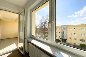 Gauting! Ganz oben! Stilvolle, modernisierte 4-Raum-Wohnung mit Sonnenbalkon u. Einbauküche! – Die vollständige Adresse der Immobilie erhältst du vom Anbieter., 82131 Gauting – Vorschaubild 9