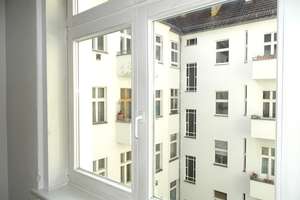 Bezugsfreie 2-Zimmerwohnung 
mit Balkon in begehrter 
Prenzlauer Berg Lage – Die vollständige Adresse der Immobilie erhältst du vom Anbieter., 10439 Prenzlauer Berg, Berlin – Vorschaubild 15