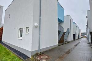 Attraktiv vermietete 3-ZKB Maisonette: Terrasse, Stellplatz, saniert mit neuem Dach und Fenstern – Am Krenzelsberg 65, 66115 Burbach, Saarbrücken – Vorschaubild 3