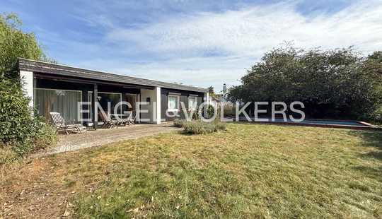 Bild von IHR RÜCKZUGSORT: GEPFLEGTER BUNGALOW MIT BARRIEREARMEM KOMFORT IN FELDRANDLAGE