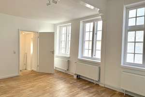 Modernisierte 2-Zimmer-Wohnung in bester Lage der Lübecker Innenstadt – Die vollständige Adresse der Immobilie erhältst du vom Anbieter., 23552 Innenstadt, Lübeck – Vorschaubild 3