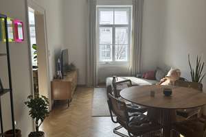 Charmanter Altbau mit Balkon zum Innenhof - 3 Zimmer, 80qm
