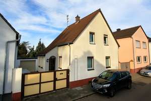 Charmantes Einfamilienhaus mit großem Grundstück und vielseitigen Nutzungsmöglichkeiten – Die vollständige Adresse der Immobilie erhältst du vom Anbieter., 67067 Maudach, Ludwigshafen am Rhein – Vorschaubild 2