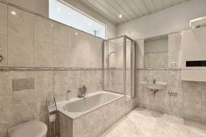 Bezugsfreie 2-Zimmer-Altbauwohnung mit Balkon erweiterbar zur 5- bis 6-Zimmer-Wohnung – Die vollständige Adresse der Immobilie erhältst du vom Anbieter., 12103 Tempelhof, Berlin – Vorschaubild 13