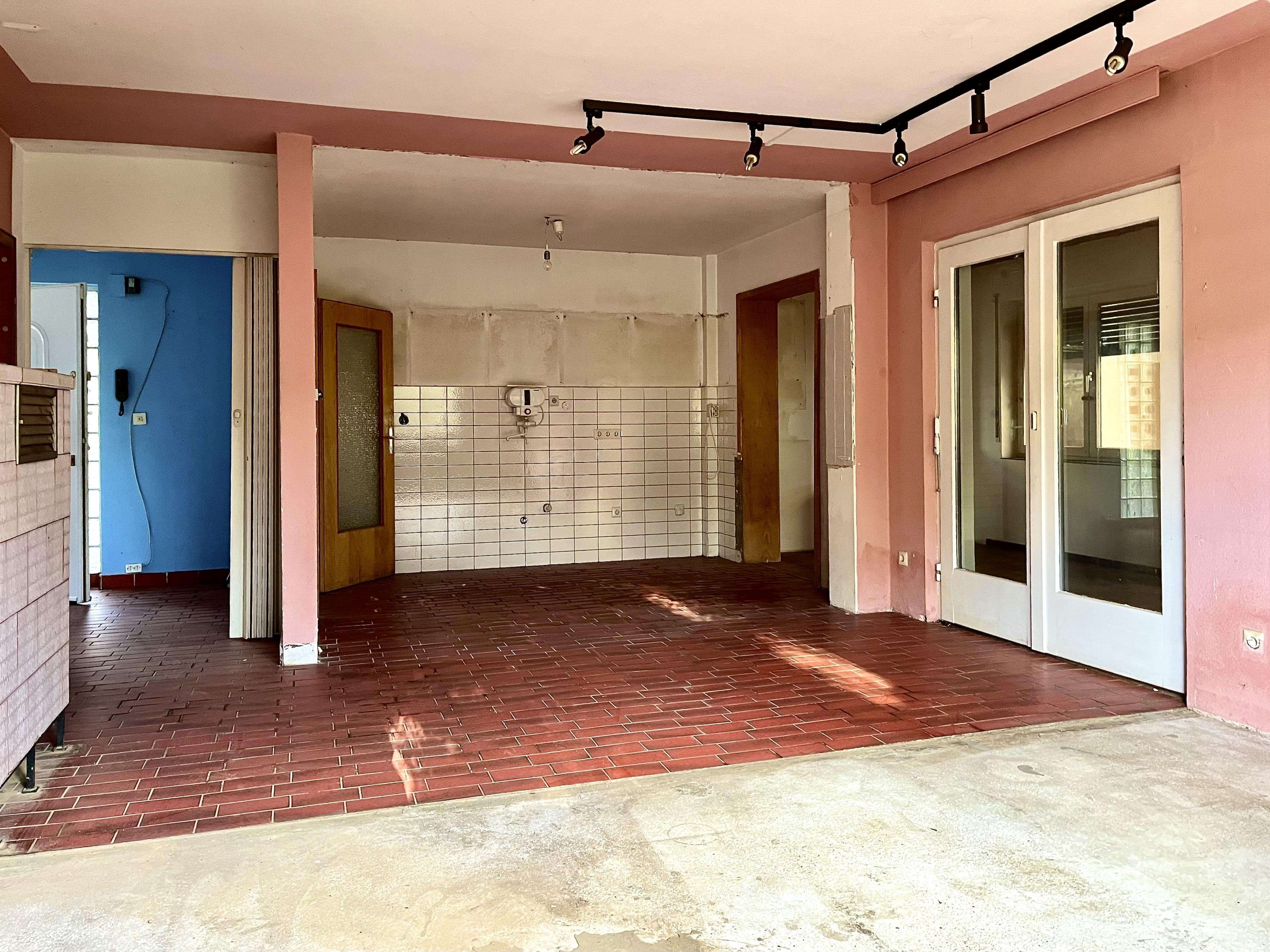 Für den Handwerker - Freistehendes Einfamilienhaus in ruhiger Feldrandlage von Wächtersbach-Weilers, Main Kinzig Kreis – Bild 3