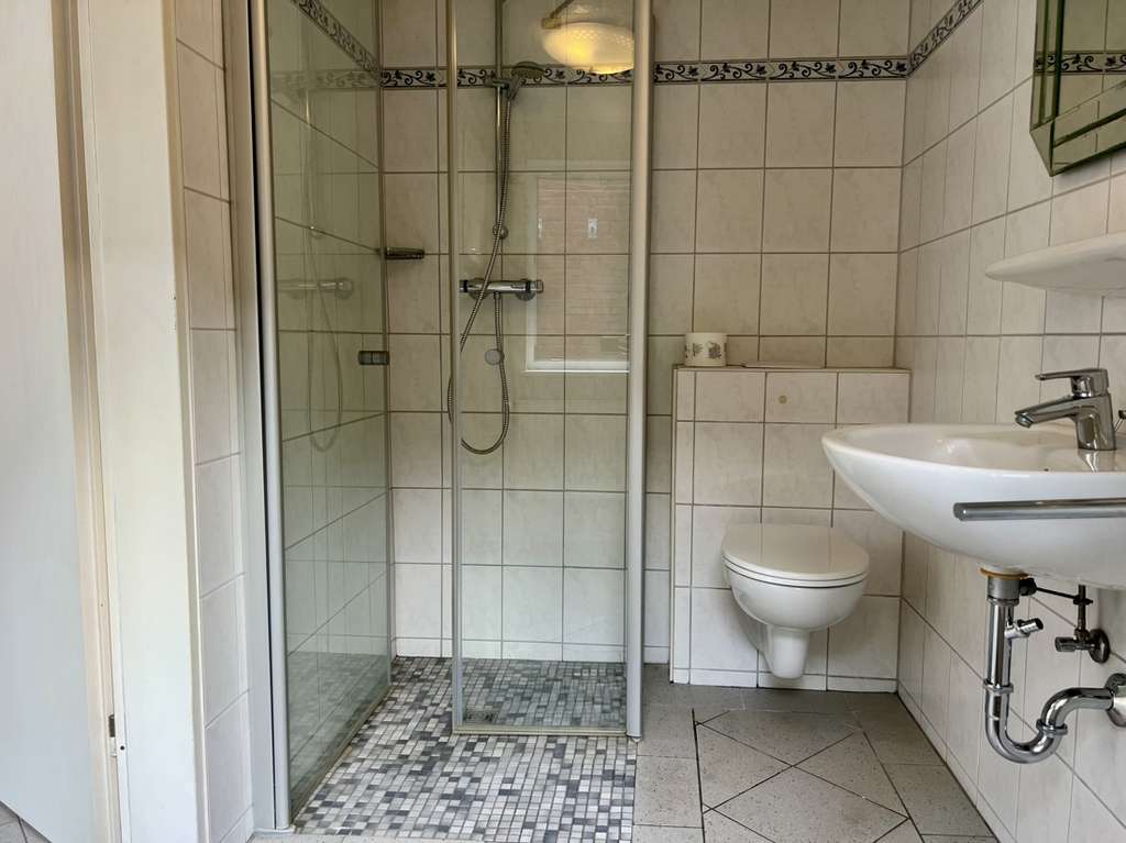 Immobilie in Heide - Historisches Wohnhaus mit separatem Zugang und Gestaltungsspielraum für individuelle Wohnkonzepte - Bild 4