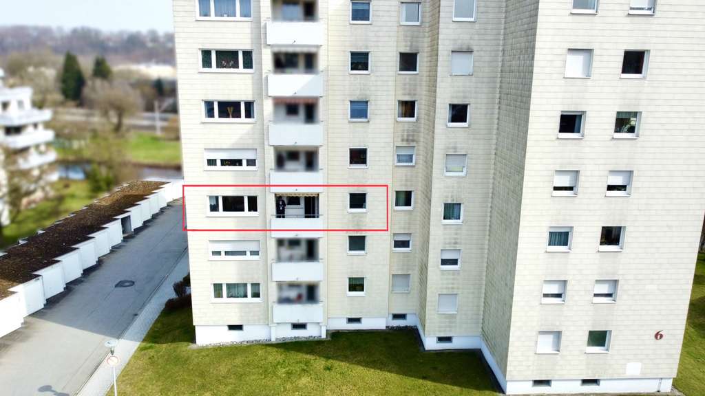 Immobilie in Warthausen - Bezugsfreie 4,5-Zimmer-Wohnung mit Garage in Warthausen - Bild 2