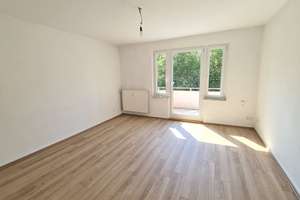 Schön und gemütlich! Renovierte 3,5 Raum Wohnung in ruhiger Lage!!! Balkon!!