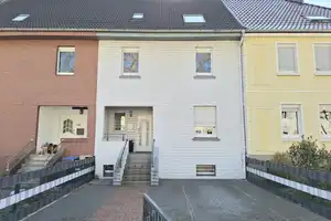 Reihenmittelhaus mit großem Garten in Lünen-Gahmen! – Unna (Kreis) – Vorschaubild 1