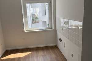 Charmante vollständig renovierte 2 Zimmer Altbauwohnung in Düsseldorf – Siemensstraße 41, 40227 Düsseldorf – Vorschaubild 3
