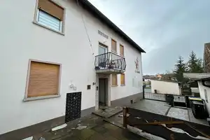 2-Fam.-Wohnhaus in zentraler Lage von Poppenhausen *in Kürze zur freien Nutzung – Schweinfurt (Kreis) – Vorschaubild 2