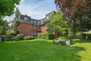 Eindrucksvolle Stadtvilla mit weitläufigem Garten++Vermietete Wohnung im Hochparterre – Die vollständige Adresse der Immobilie erhältst du vom Anbieter., 14169 Zehlendorf, Berlin – Vorschaubild 2