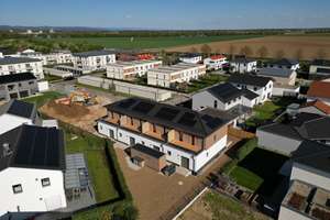 Erstbezug! Neubau-Reihenhaus mit Garten und Einbauküche in ruhiger Lage – Die vollständige Adresse der Immobilie erhältst du vom Anbieter., 93073 Neutraubling – Vorschaubild 24