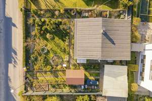 Bungalow auf sonnigem Grundstück – Keller, 2 Garagen, Wintergarten und Ruhiglage mit Top-Anbindung – Die vollständige Adresse der Immobilie erhältst du vom Anbieter., 14469 Eiche, Potsdam – Vorschaubild 2