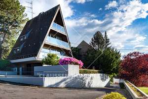Provisionsfrei für Käufer: Architektenhaus mit Designmöbeln, Kunst & Burgblick – Die vollständige Adresse der Immobilie erhältst du vom Anbieter., 65239 Hohenstein – Vorschaubild 2