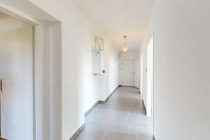 Charmante Altbau-Dachgeschosswohnung mit Stuck und Eichenparkett im Rheingauviertel – Die vollständige Adresse der Immobilie erhältst du vom Anbieter., 65195 Nordost, Wiesbaden – Vorschaubild 8