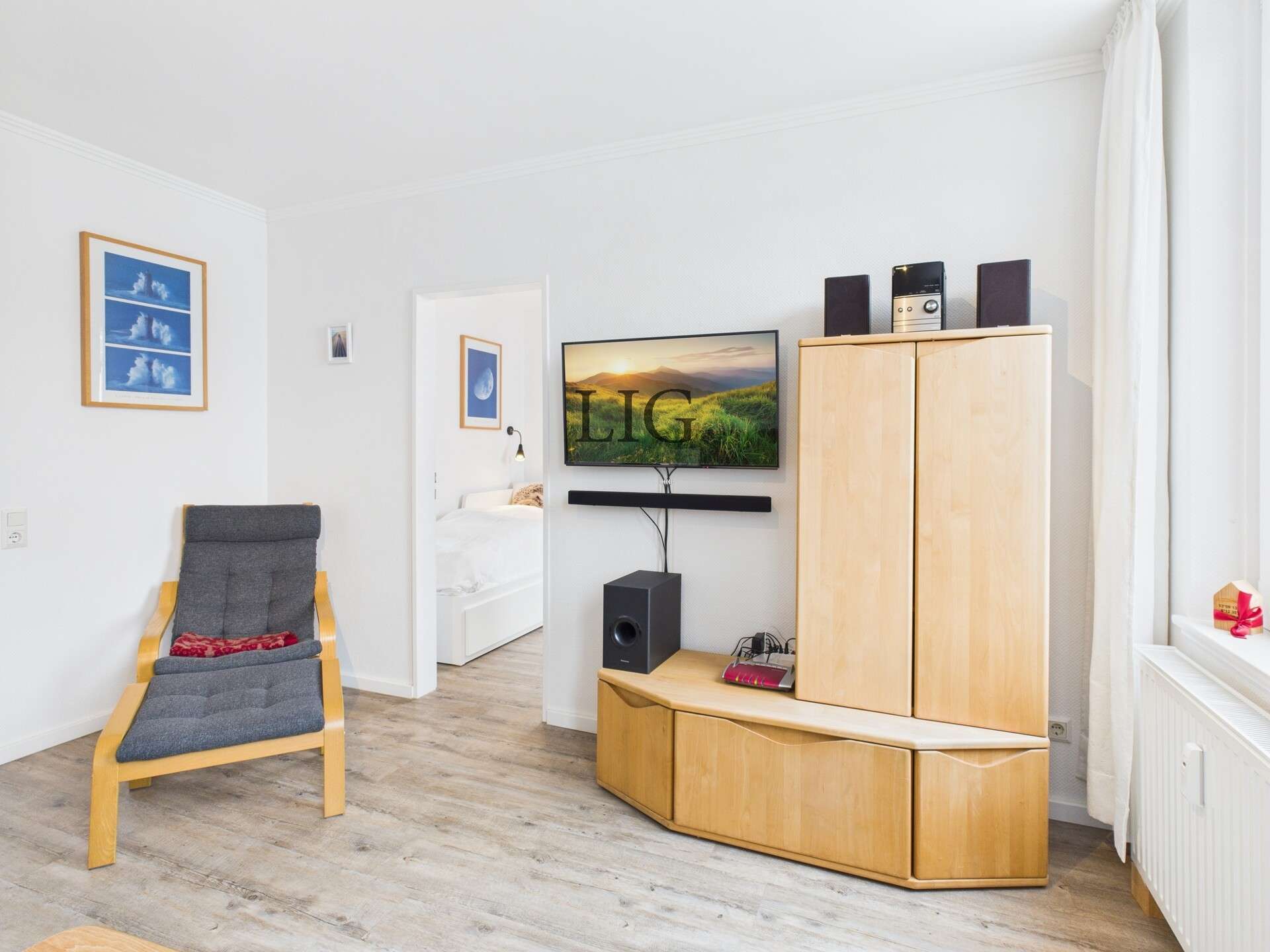 Immobilie in Langeoog - LAGE, LAGE, LAGE: Traumhafte Ferienwohnung nur wenige Meter vom Wasserturm und Hauptstrand entfernt! - Bild 3