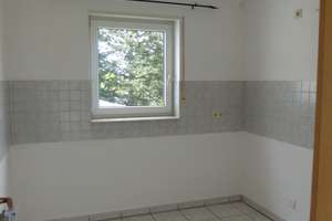 Helle bezugsfertige 2-Zimmer-Wohnung mit Loggia in Ludwigshafen – 67067 Rheingönheim, Ludwigshafen am Rhein – Vorschaubild 4