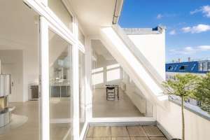 Bezugsfreie DG-Whg mit Terrasse EBK Kamin u. Aufzug – Simon-Dach-Strasse 10, 10245 Friedrichshain, Berlin – Vorschaubild 5
