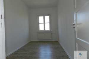 Kapitalanleger aufgepasst! Helle Zwei-Zimmer-Eigentumswohnung mit Balkon nahe Treptower Park! – Berlin – Vorschaubild 4