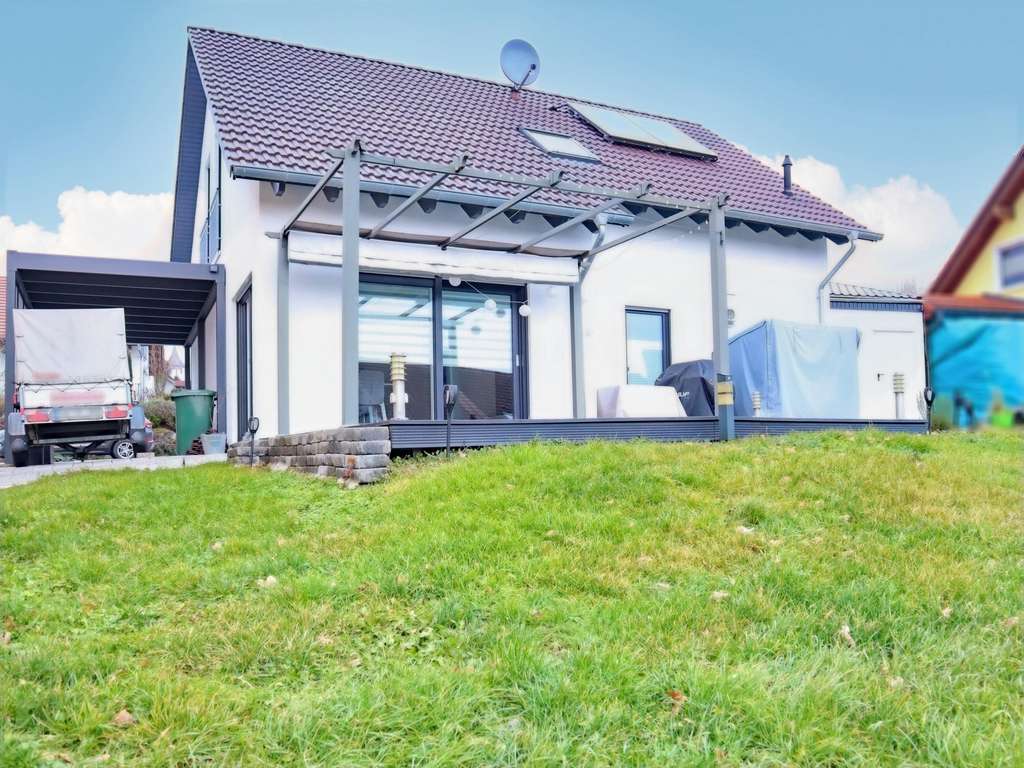 Immobilie in Neubulach - Begehrtes Einfamilienhaus in Neubulach mit idyllischem Grundstück in ruhiger Lage! - Bild 3